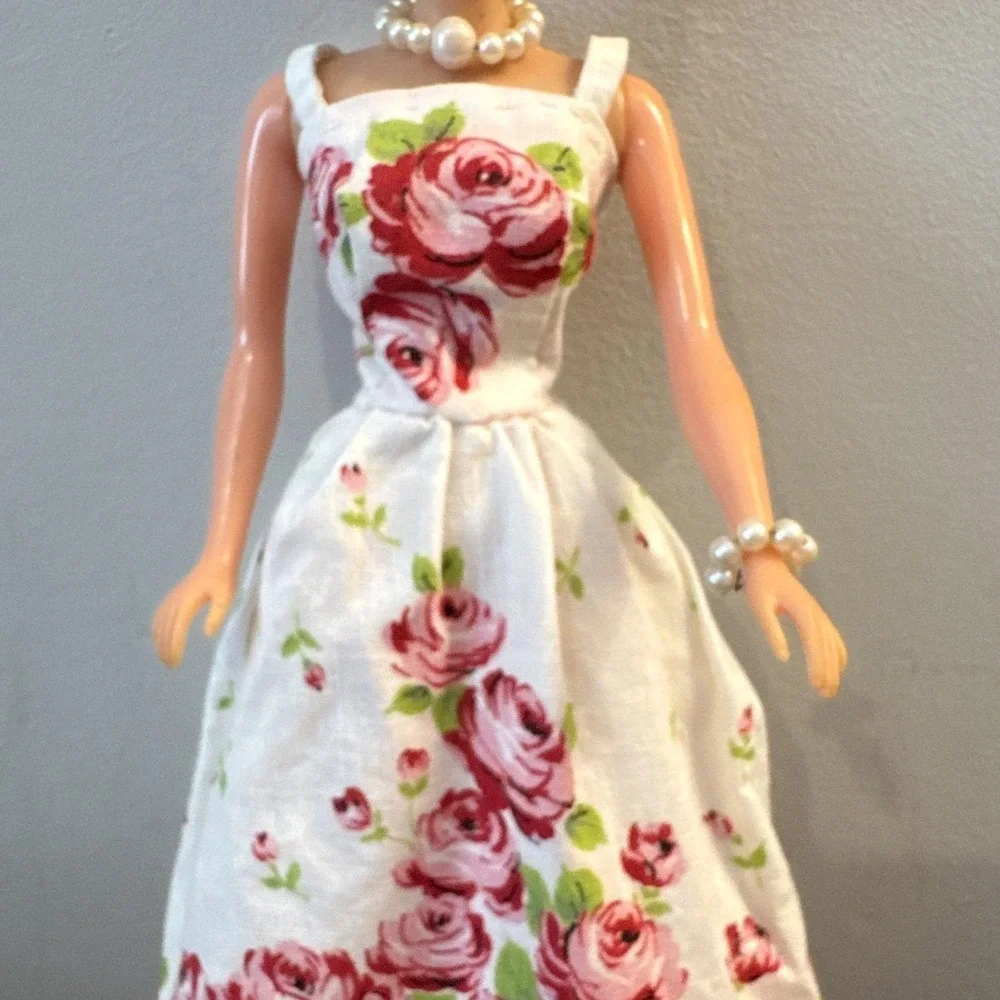 VTG 1960s Cut & Sew Roses Barbie Gown Dress Mommy‎ Made W Necklace & Bracelet